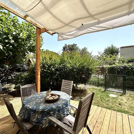 Le Cocon, Pour 2 Personnes A 5 Minutes De La De L'almanarre A Apartamento Hyères
